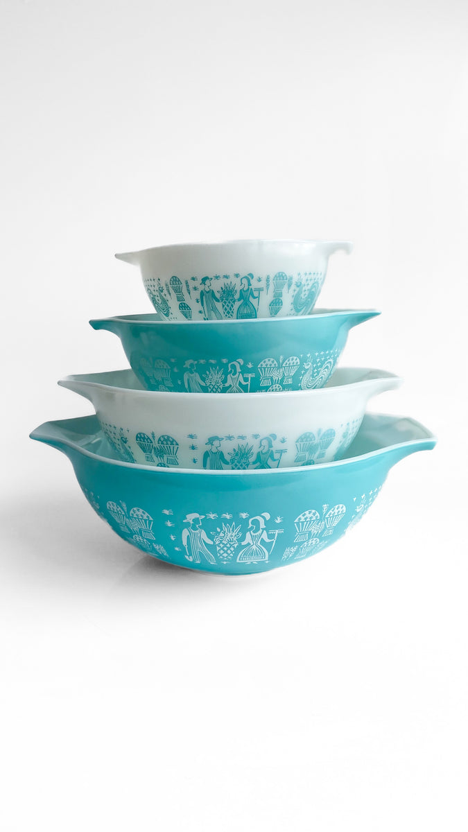 Vintage Pyrex Amish Butter Cinderella Mixing Bowls Set – Lost