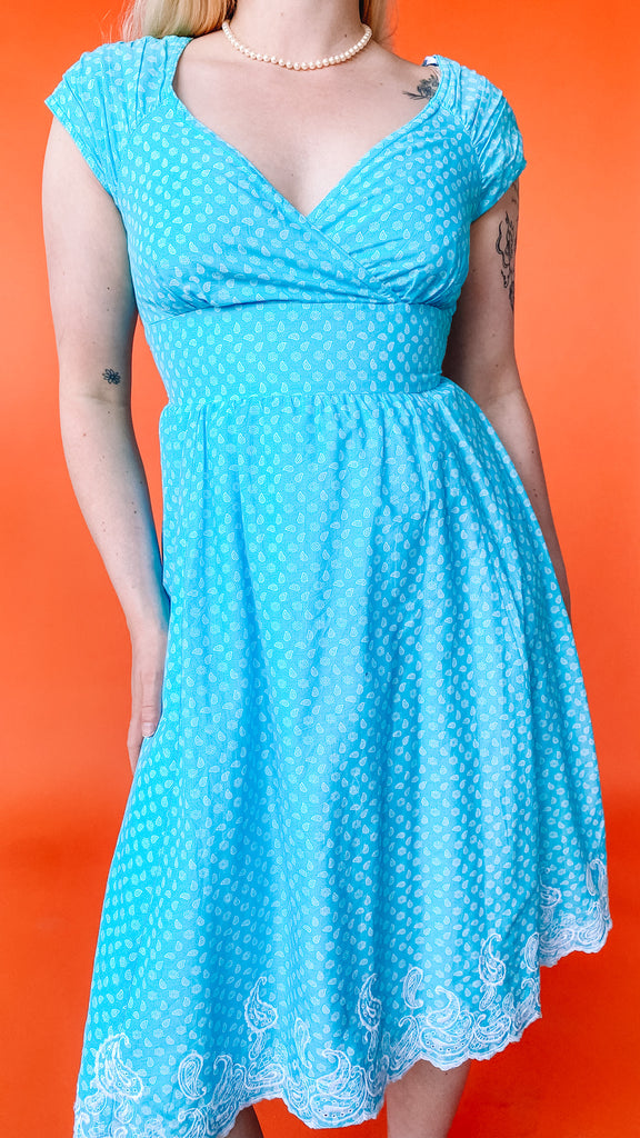 1980s Baby Blue fit and Flare Dress, sz. M/L