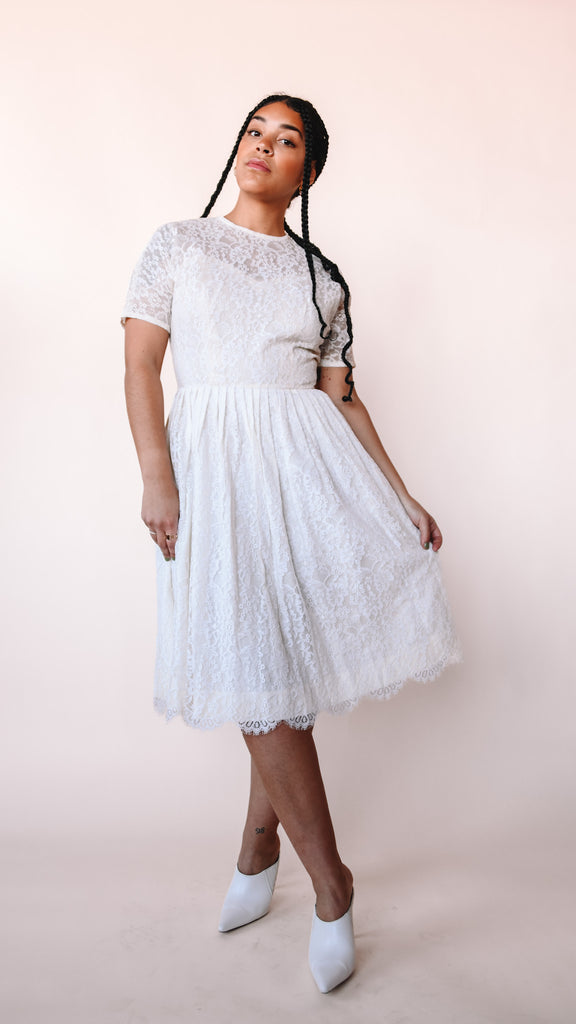 1960s Lacey Tea Length Wedding Dress, sz. L