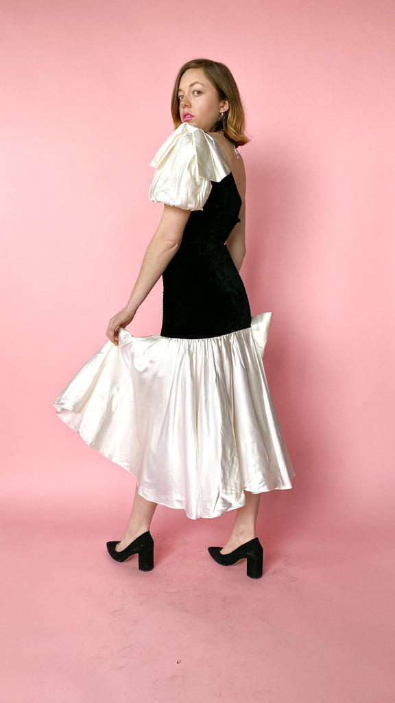 1980s Black and Cream Drop Waist Gown, sz. XS