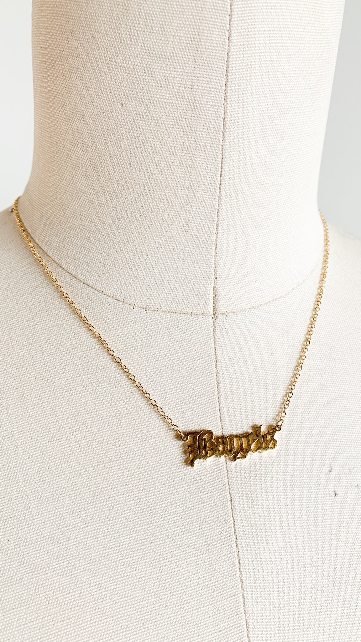 Lost girl necklace outlet
