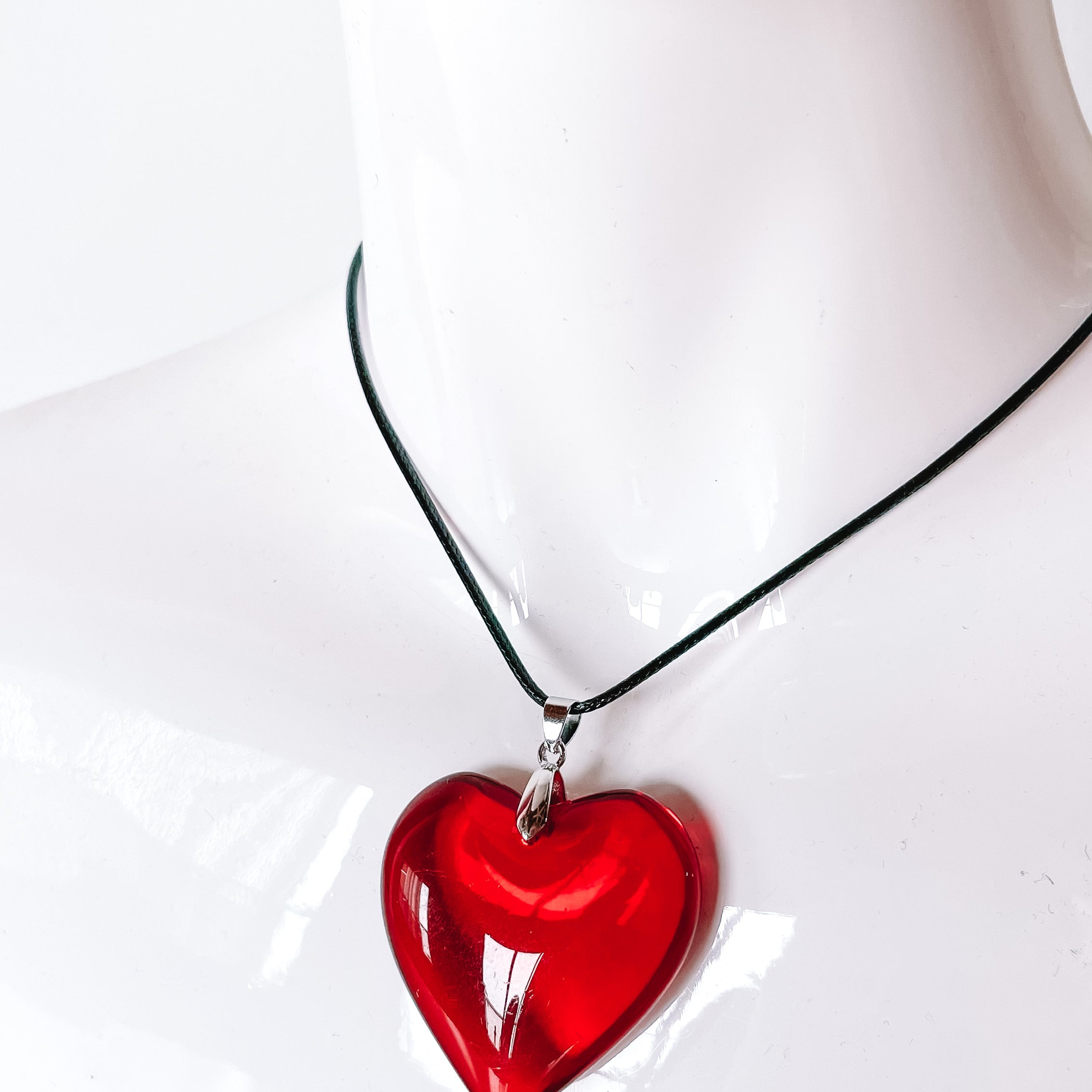 Glass Heart Pendant Necklacec