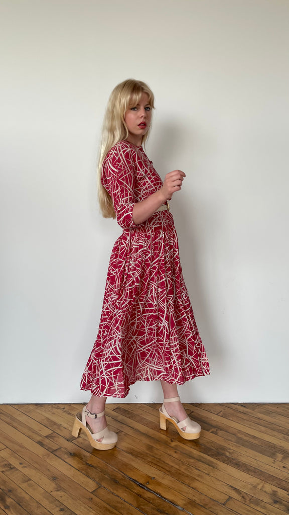 1940s Rose & thorn soft red day dress, sz. S