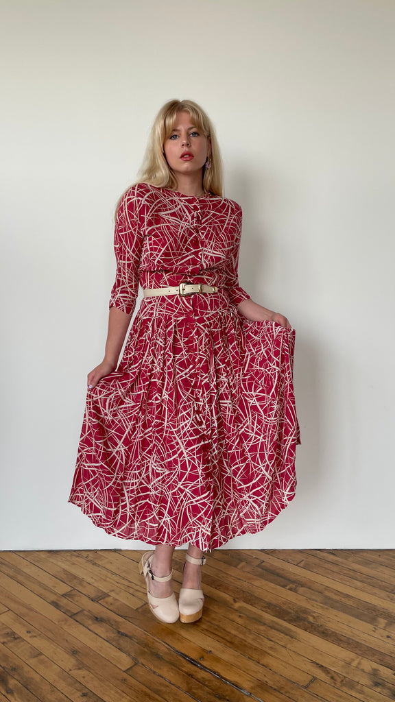1940s Rose & thorn soft red day dress, sz. S